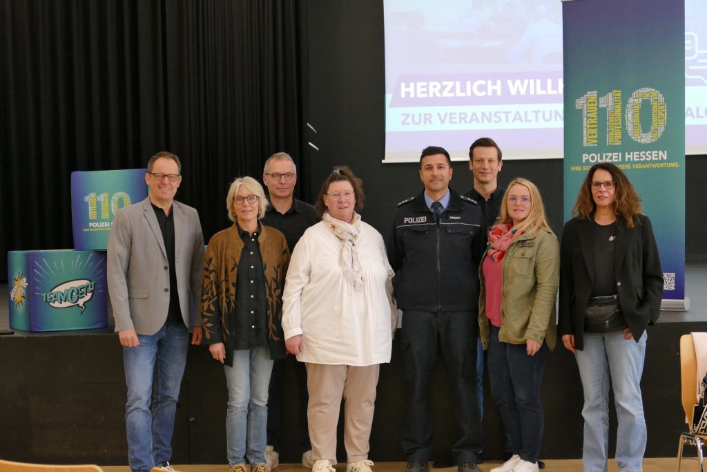 „Fragt uns alles!“ – Cops im Dialog mit Schülern