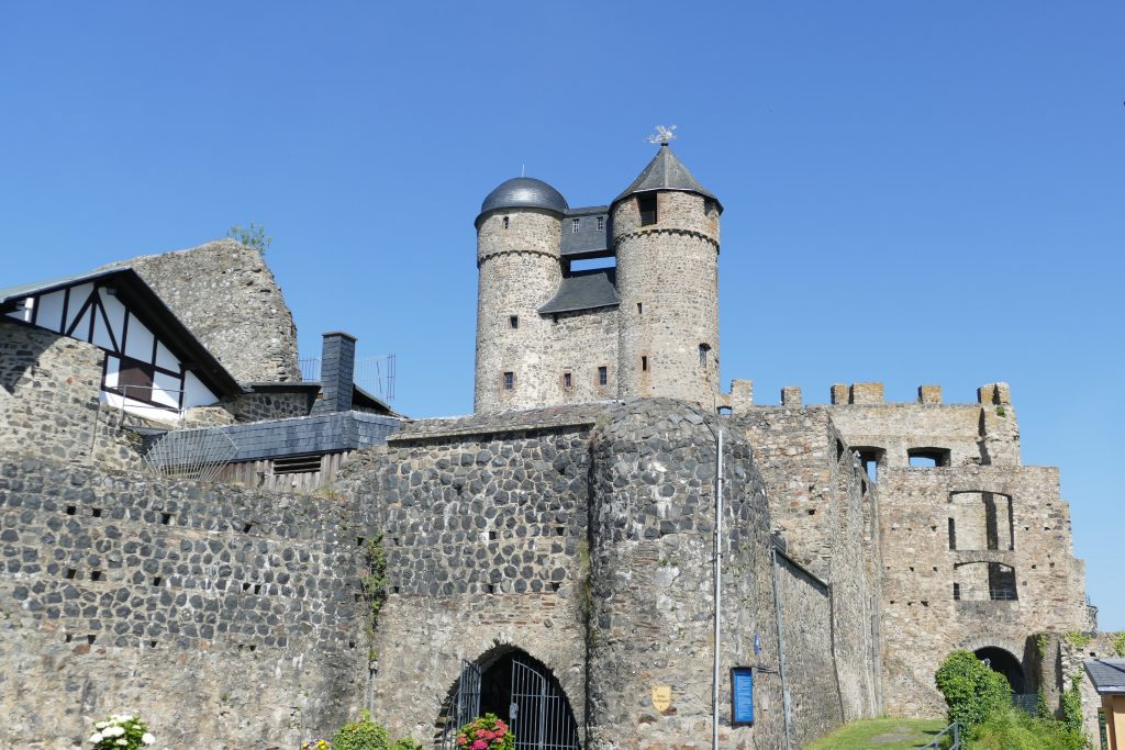 Mit Kettenhemd, Glockenklang und Rittermut auf Burg Greifenstein